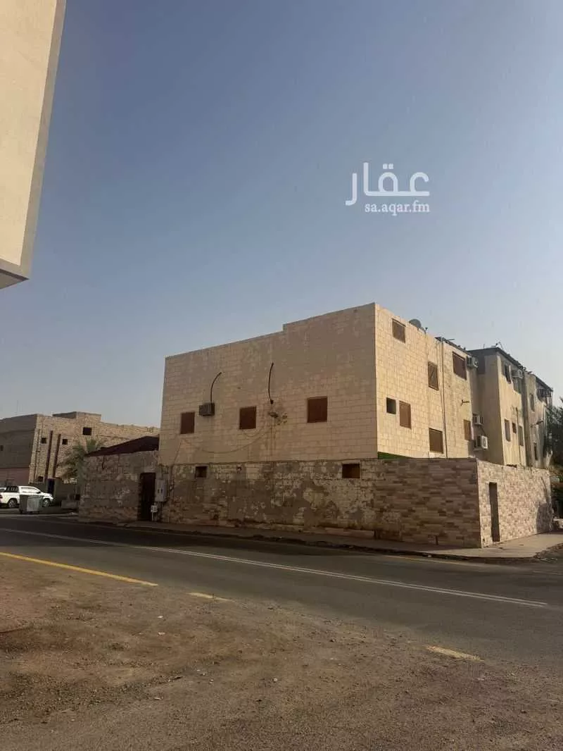 دور للبيع في شارع خديج ابن سلامة, حي العيون, مدينة المدينة المنورة, منطقة المدينة المنورة 1 صورة