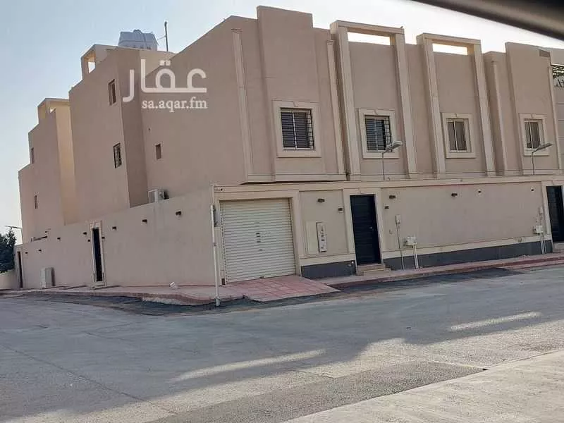فيلا للإيجار في شارع محمد بن محمد الكتبي, حي العوالي, مدينة الرياض, منطقة الرياض 1 صورة