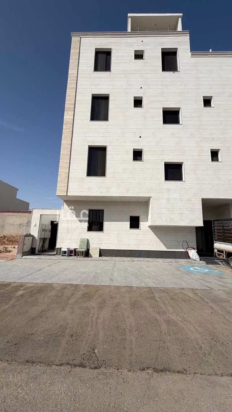 عمارة للبيع في شارع أبي عروة, حي المهدية, مدينة الرياض, منطقة الرياض 1 صورة