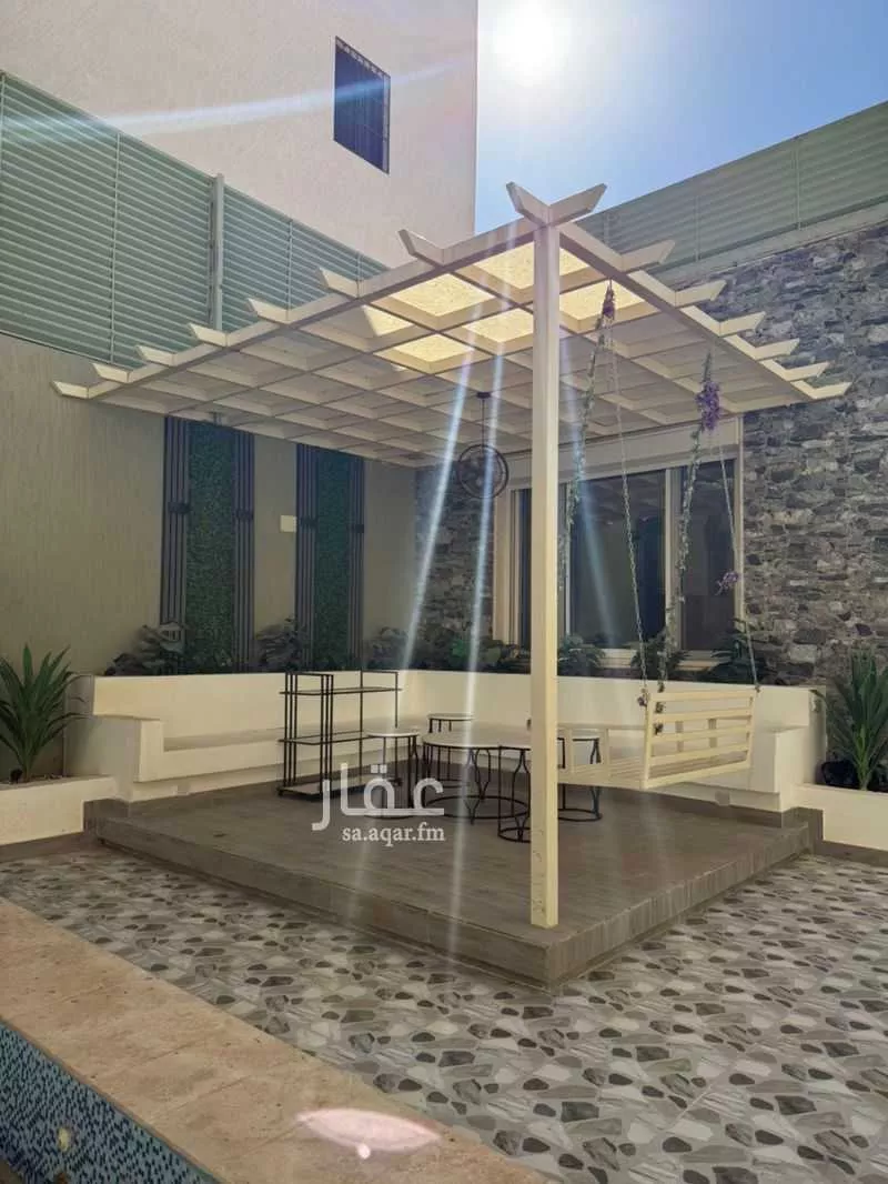 فيلا للبيع في شارع كريمة ابنت احمد ابن محمد ، حي الرانوناء ، المدينة المنورة ، منطقة المدينة المنورة 1 صورة