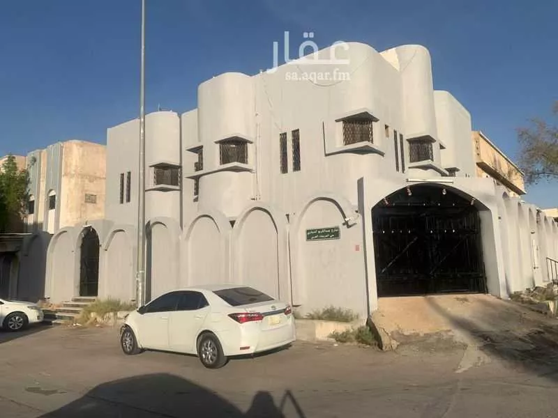 عمارة للإيجار في شارع مارية القبطية, حي العريجاء الغربي, مدينة الرياض, منطقة الرياض 1 صورة