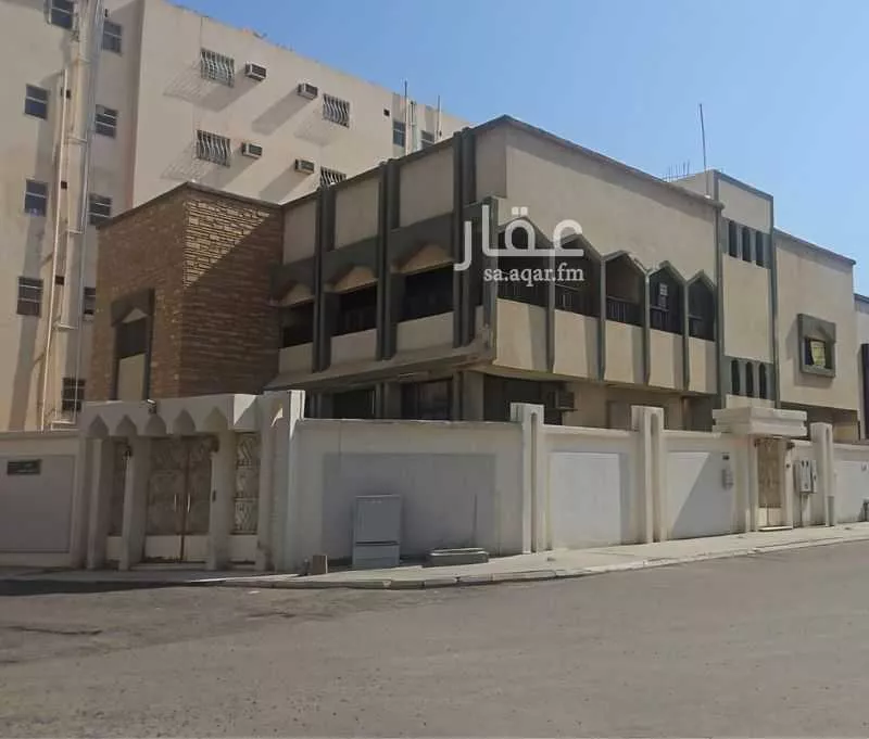 فيلا للبيع في شارع النسفي, حي العريض, مدينة المدينه المنوره, منطقة المدينة المنورة 1 صورة