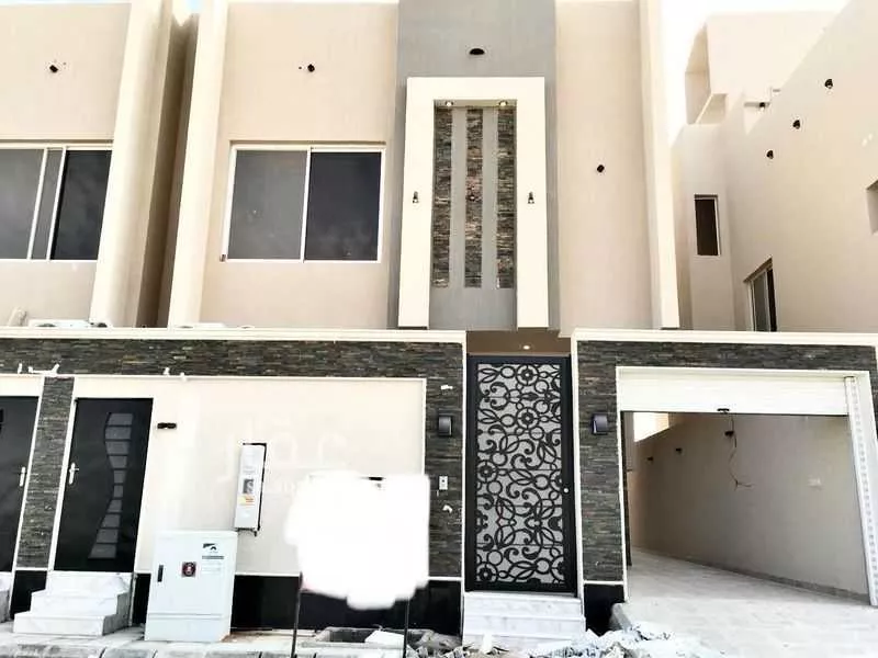 فيلا للبيع في شارع رقم 392 ، حي القيروان ، الرياض ، منطقة الرياض 1 صورة