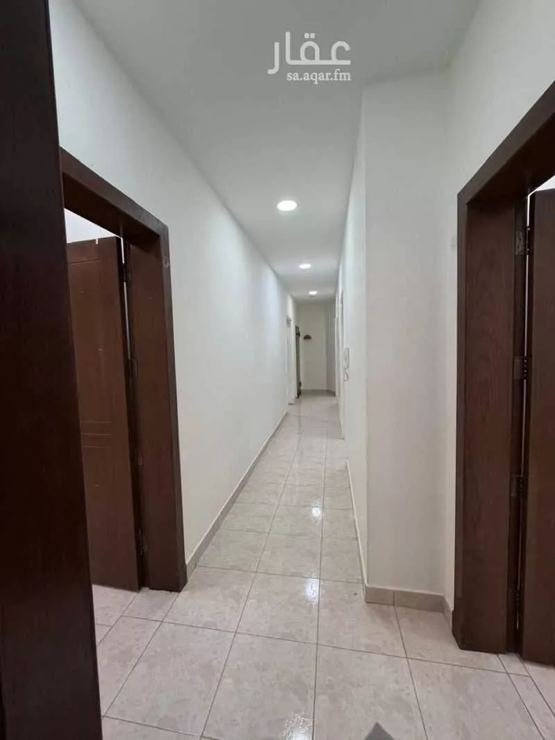 فيلا للإيجار في شارع سعيد بن بيشان, حي ظهرة العودة شرق, مدينة الدرعية, منطقة الرياض 1 صورة