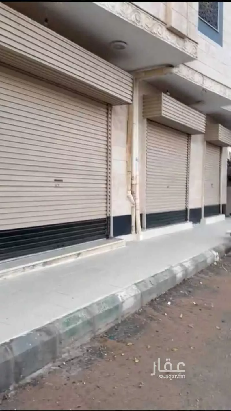 عمارة للإيجار في شارع ممر مشاه 656, حي الرانوناء, مدينة المدينه المنوره, منطقة المدينة المنورة 1 صورة