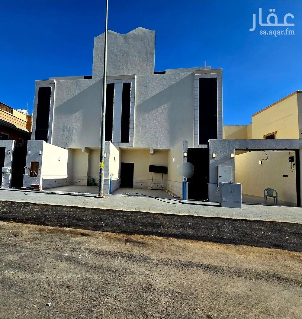 دور للبيع في شارع تمير, حي بدر, مدينة الرياض, منطقة الرياض 1 صورة