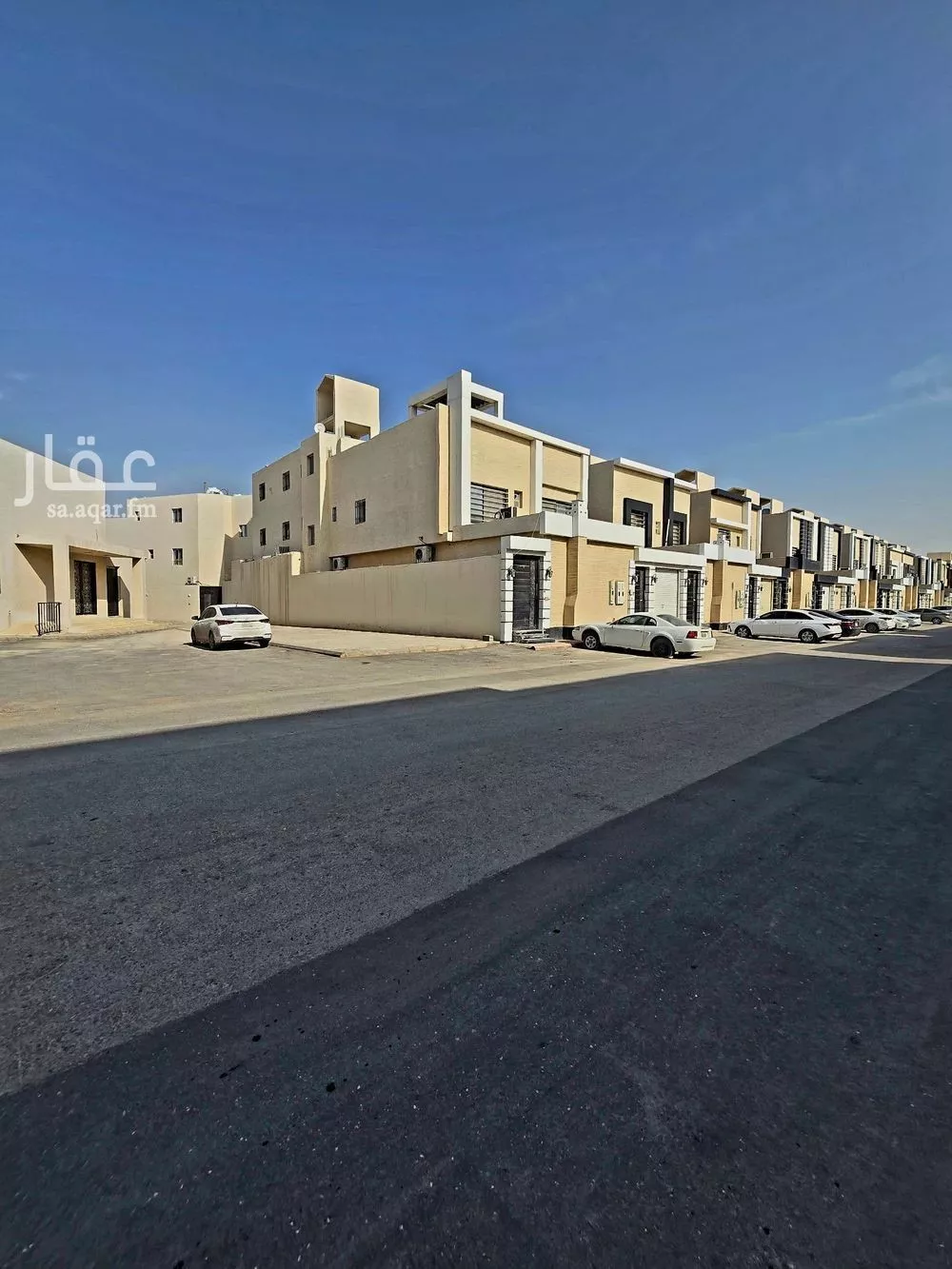 فيلا للبيع في شارع إبراهيم بن المحب الطبري, حي بدر, مدينة الرياض, منطقة الرياض 1 صورة