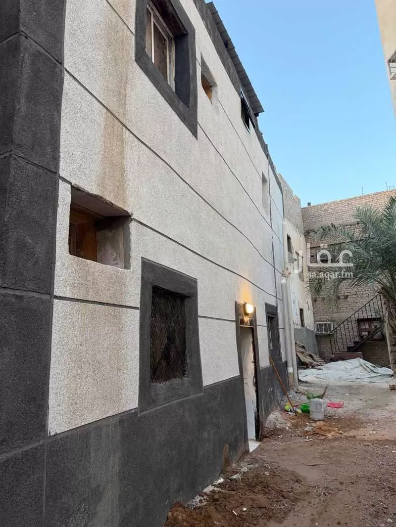 فيلا للبيع في شارع مغيره بن عبدالله, حي الأصيفرين, مدينة المدينة المنورة, منطقة المدينة المنورة 1 صورة