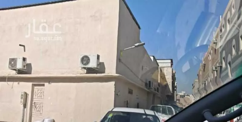 فيلا للبيع في شارع لقمان, حي منفوحة, مدينة الرياض, منطقة الرياض 1 صورة