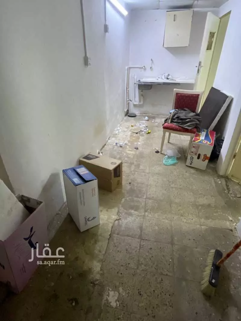 غرفة للإيجار في شارع بشر بن قحيف ، حي العريض ، المدينة المنورة ، منطقة المدينة المنورة 1 صورة