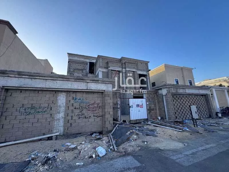 فيلا للبيع في شارع احمد العطار, حي الشاطئ الغربي, مدينة الدمام, المنطقة الشرقية 1 صورة