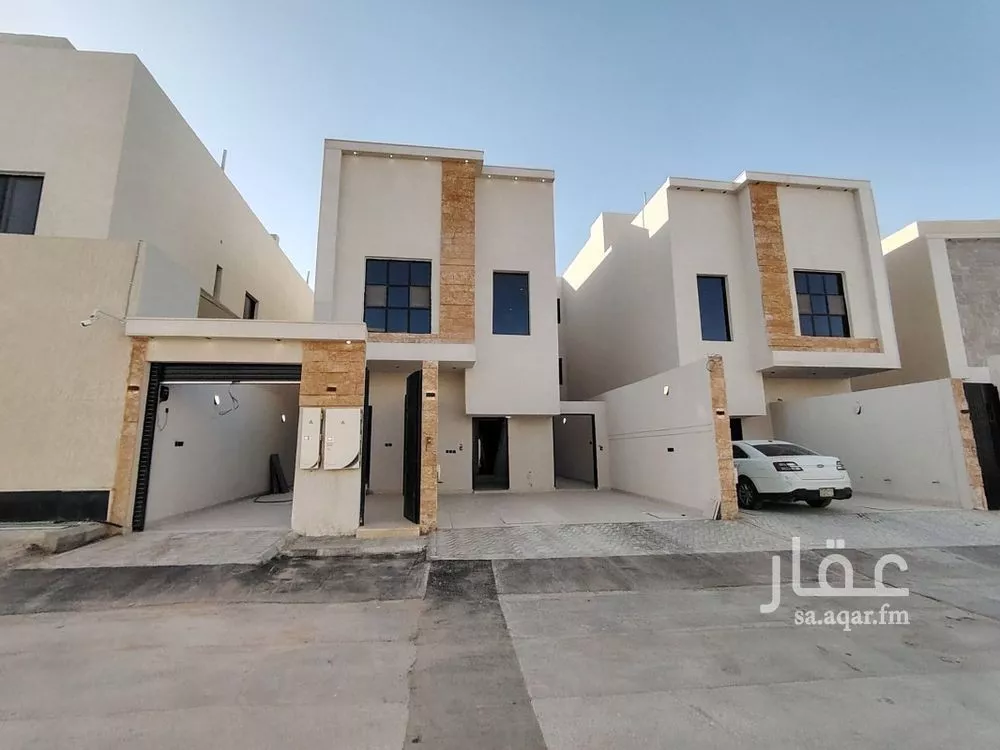 دور للبيع في شارع حامد القاري, حي عكاظ, مدينة الرياض, منطقة الرياض 1 صورة