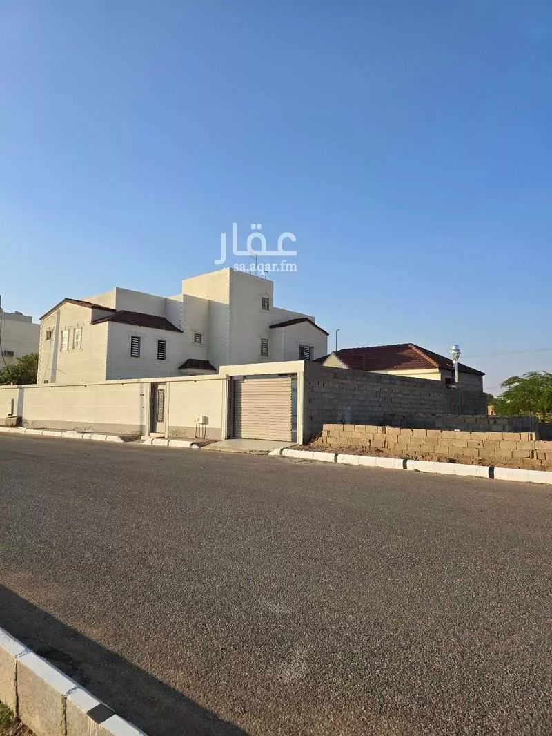 فيلا للبيع في حي الملك فهد, مدينة عقله الصقور, منطقة القصيم 1 صورة