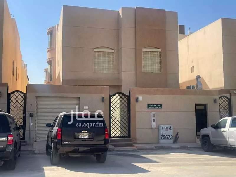 فيلا للبيع في شارع جبل المدار, حي الملك عبدالعزيز, مدينة الرياض, منطقة الرياض 1 صورة