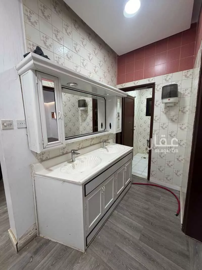 فيلا للبيع في شارع شارع الظاهر بيبرس, حي الزهرة, مدينة البكيرية, منطقة القصيم 1 صورة