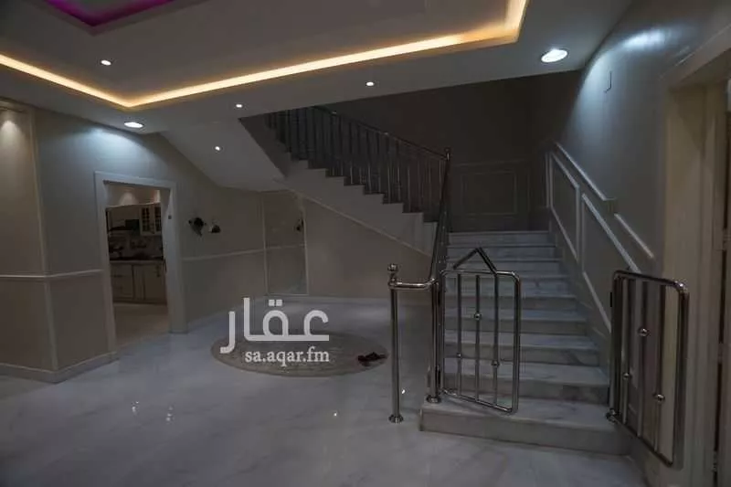 فيلا للبيع في شارع الملك فهد 1, حي الملك فهد, مدينة عنيزه, منطقة القصيم 1 صورة