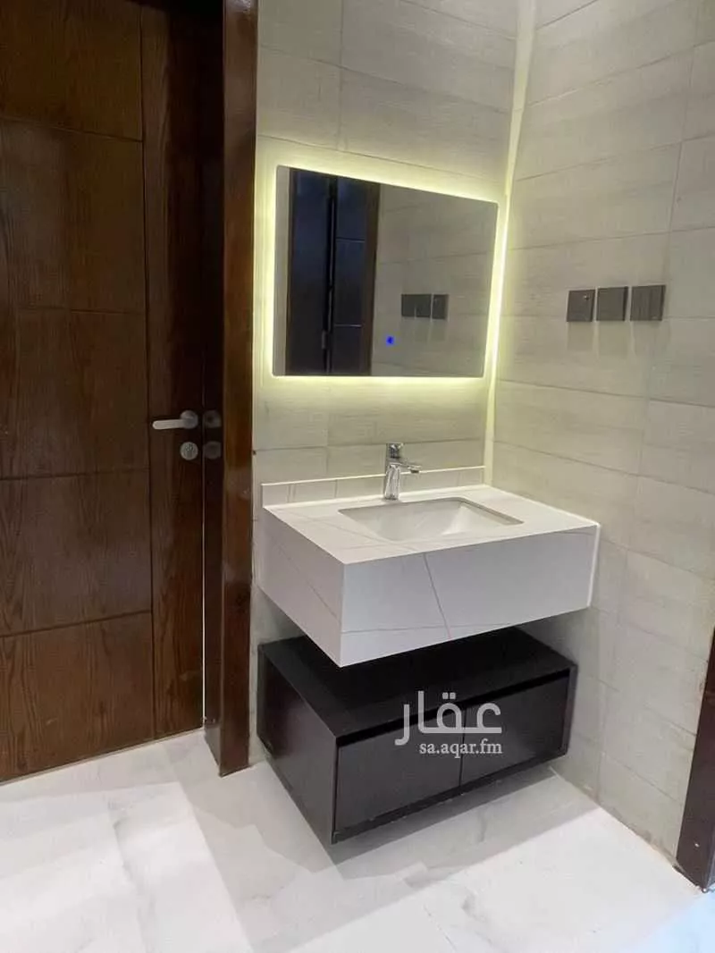 عمارة للبيع في شارع محمد بن الفضل, حي الشرقية, مدينة ابها, منطقة عسير 1 صورة