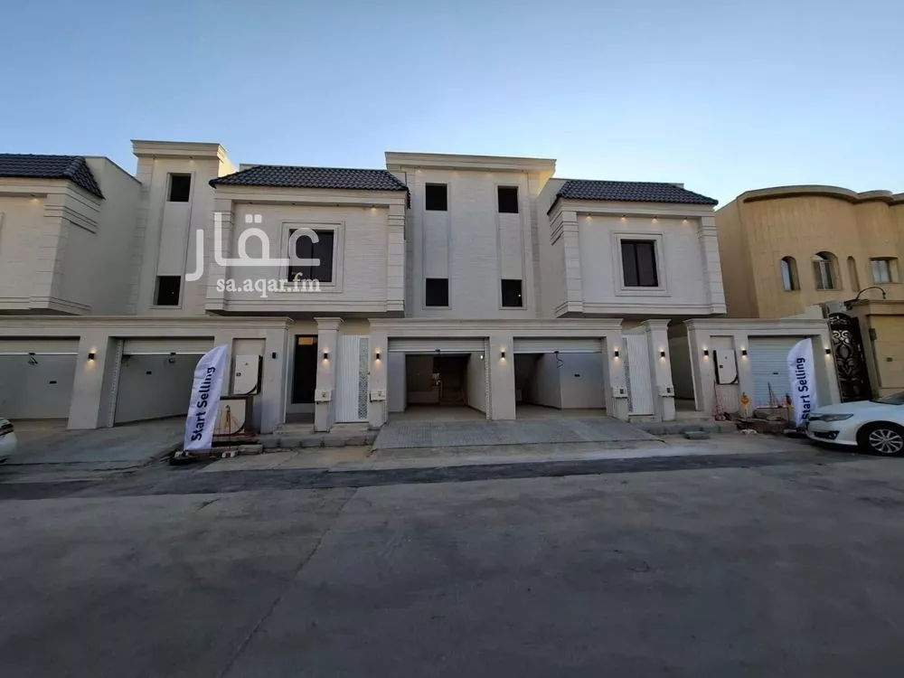 دور للبيع في شارع محمد سعيد سنبل, حي عكاظ, مدينة الرياض, منطقة الرياض 1 صورة