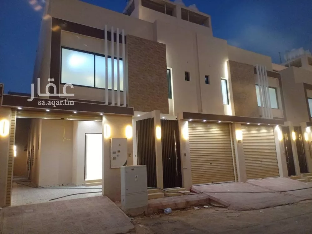 دور للبيع في شارع الحسن السكري, حي بدر, مدينة الرياض, منطقة الرياض 1 صورة