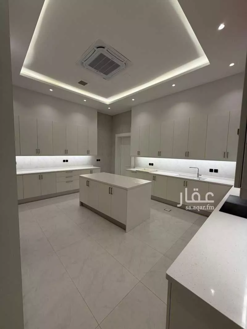 فيلا للإيجار في شارع طاهر سنبل, حي القيروان, مدينة الرياض, منطقة الرياض 1 صورة