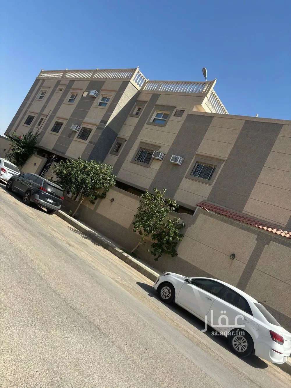 فيلا للبيع في شارع ابن ظفر الصقلي, حي ظهرة لبن, مدينة الرياض, منطقة الرياض 1 صورة