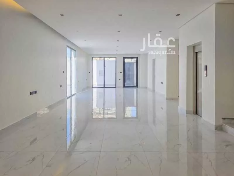 فيلا للإيجار في شارع البجادية, حي السليمانية, مدينة الرياض, منطقة الرياض 1 صورة