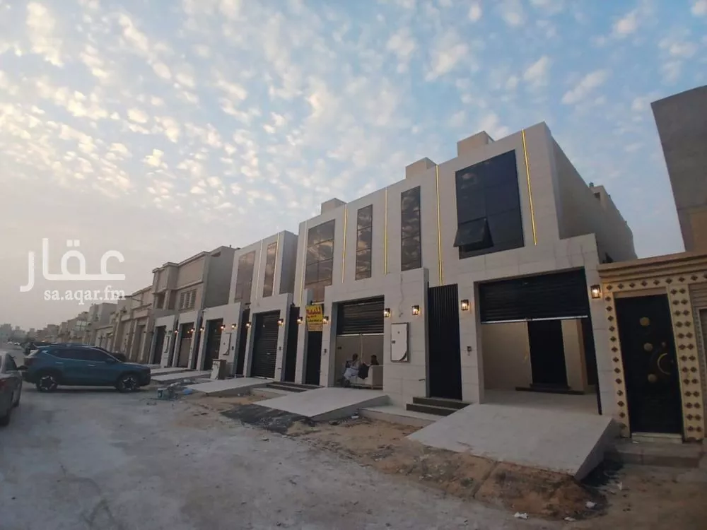 دور للبيع في شارع حسن القرشي الاموي, حي طويق, مدينة الرياض, منطقة الرياض 1 صورة