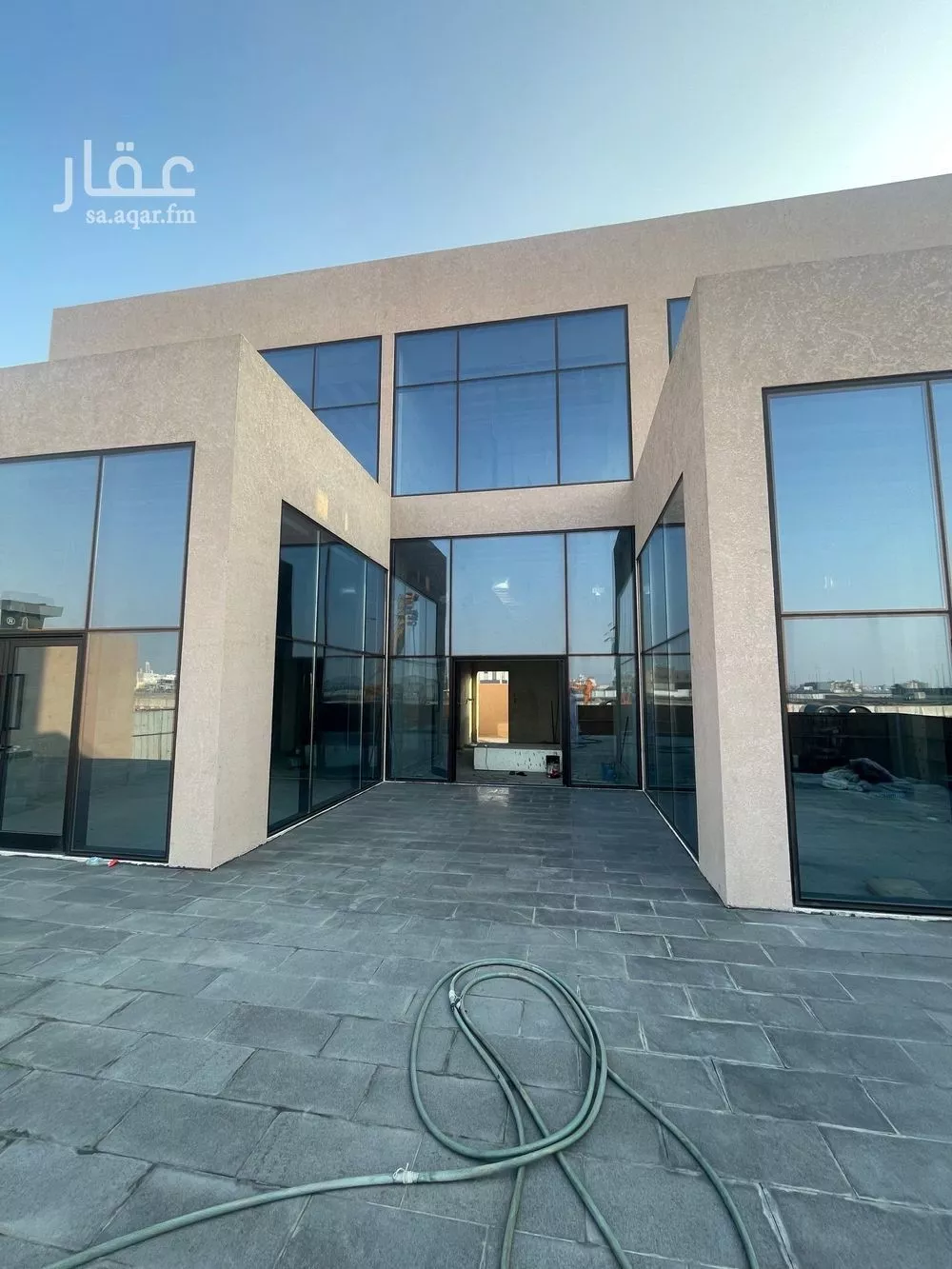 عمارة للبيع في شارع سعود بن عبدالعزيز, حي الصواري, مدينة جدة, منطقة مكة المكرمة 1 صورة