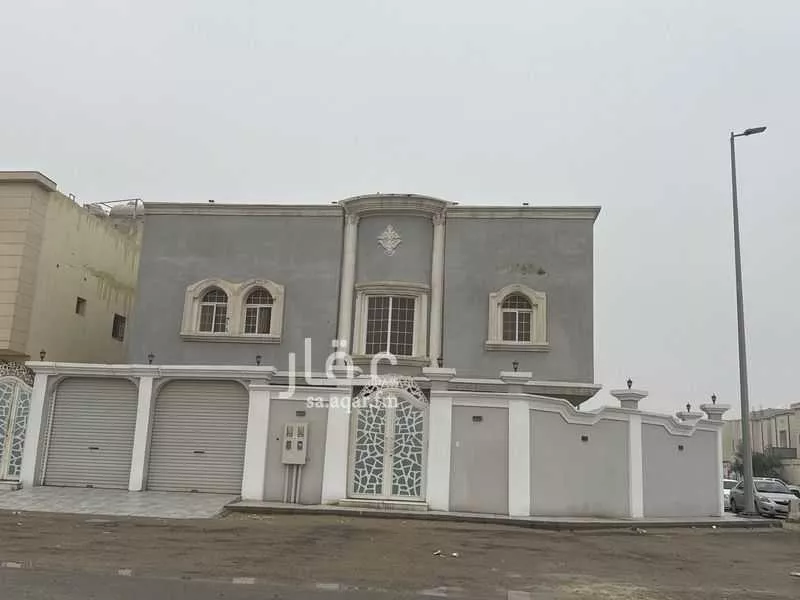 فيلا للبيع في شارع ابراهيم بن الاغلب, حي ضاحية الملك فهد, مدينة الدمام, المنطقة الشرقية 1 صورة