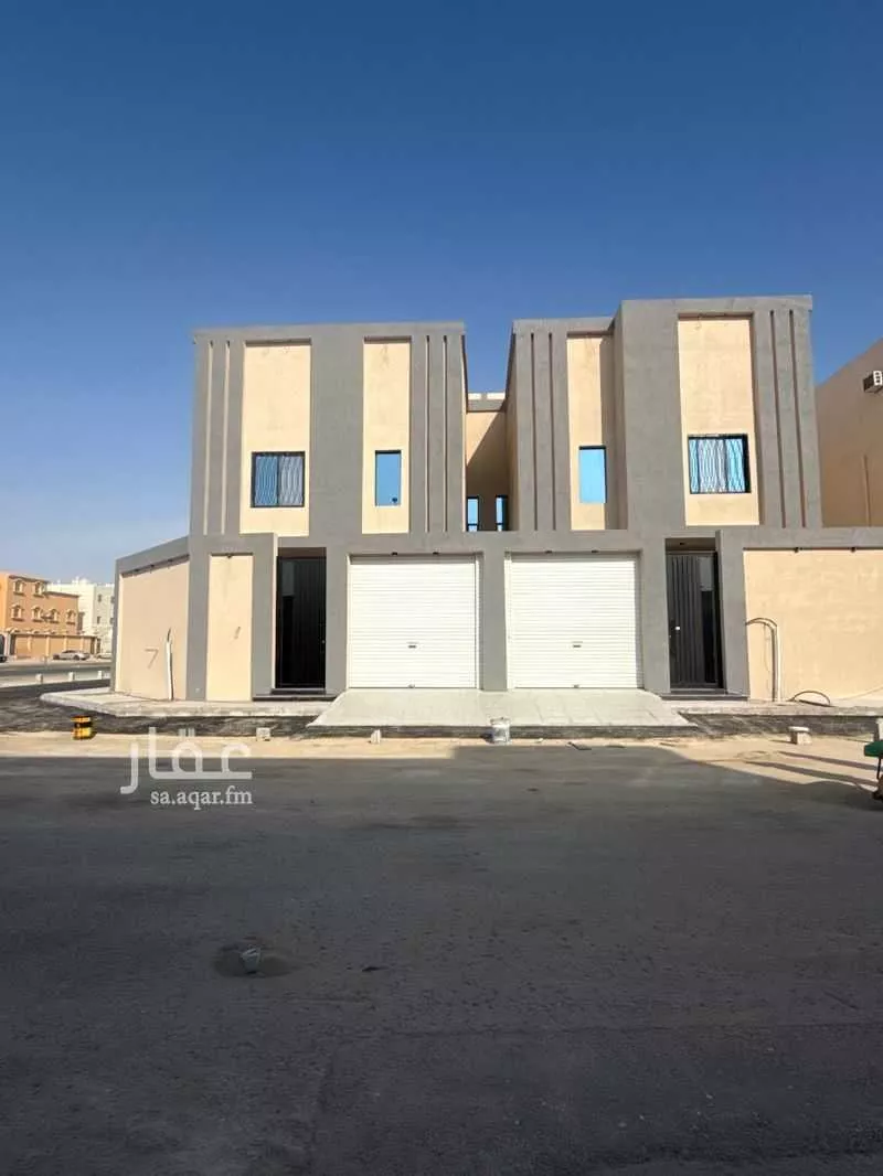 فيلا للبيع في شارع ادريس بن العباس, حي ضاحية الملك فهد, مدينة الدمام, المنطقة الشرقية 1 صورة