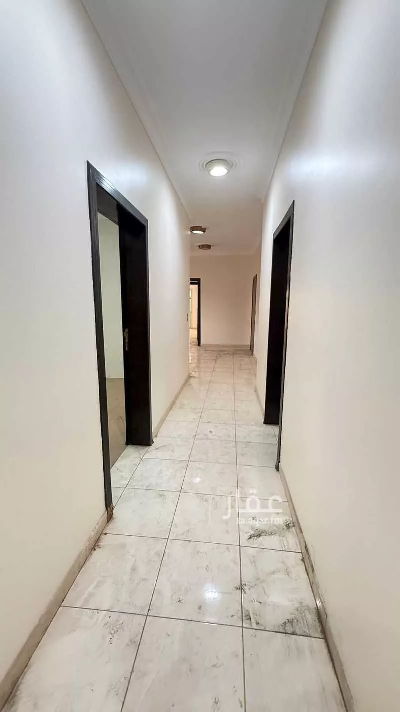 فيلا للبيع في شارع الطرف, حي الحمراء, مدينة الخبر, المنطقة الشرقية 1 صورة