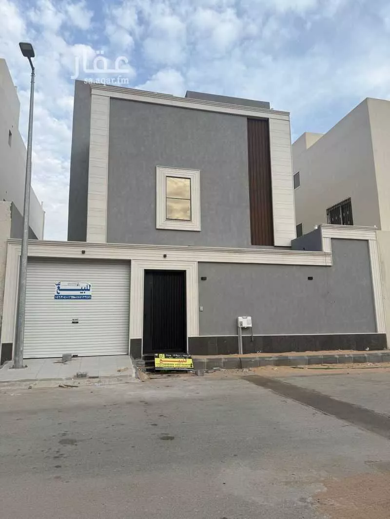 عمارة للبيع في شارع عبيدالله ابن عبدالكريم الرازي ، حي سلطانة ، بريدة ، بريدة 1 صورة