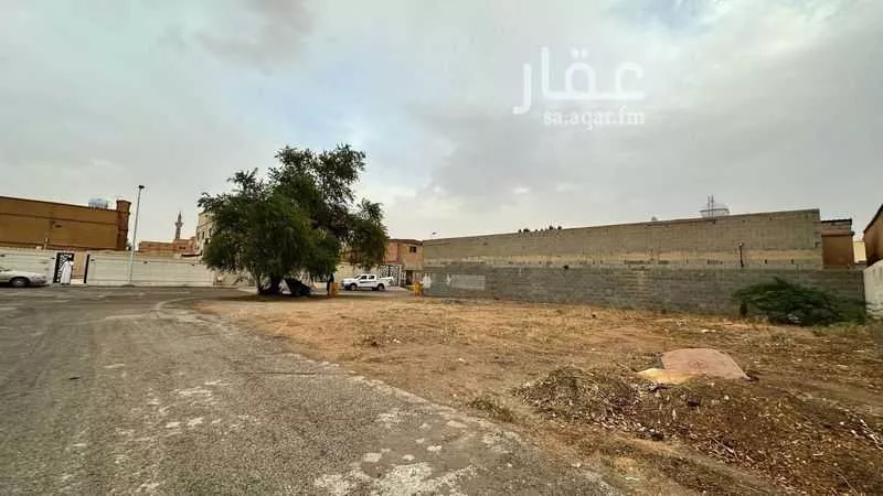 أرض للبيع في شارع احمد الدارمي ، حي النزهة ، عنيزة ، عنيزة 1 صورة