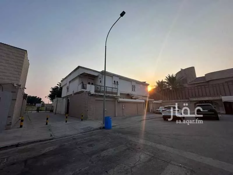 فيلا للبيع في شارع الجنادرية, حي الدانة الشمالية, مدينة الظهران, المنطقة الشرقية 1 صورة