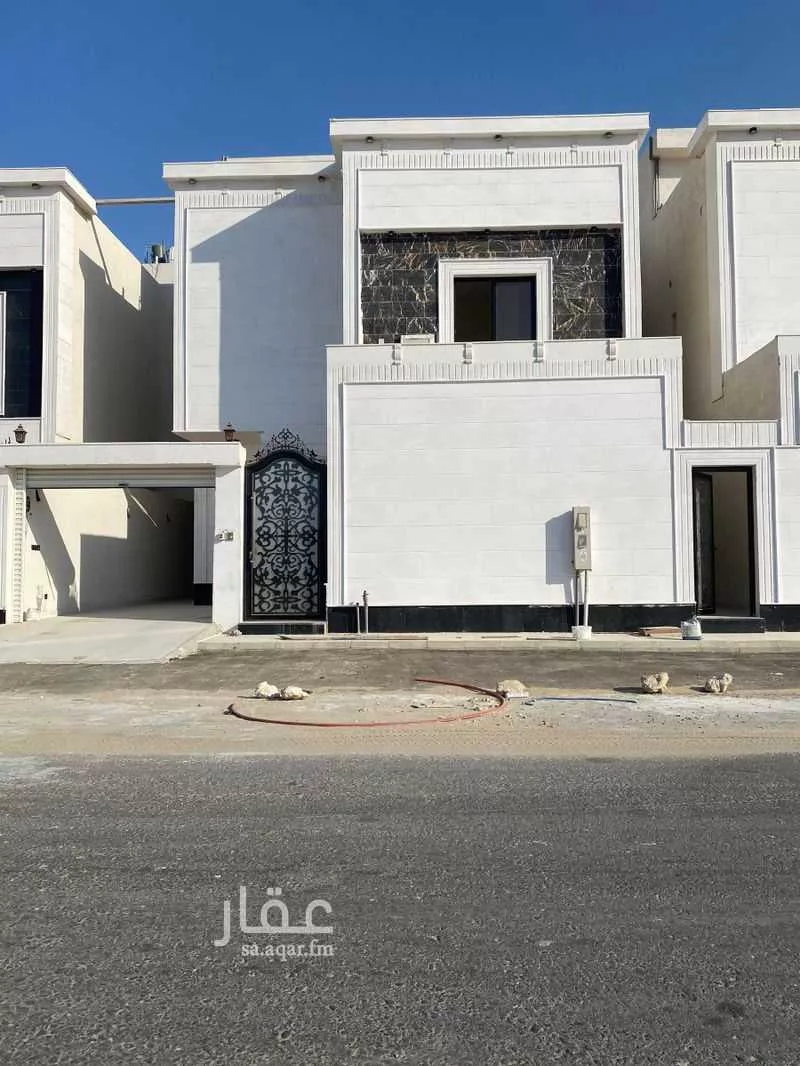 فيلا للبيع في شارع العزيزية 38, حي العزيزية, مدينة الجبيل, المنطقة الشرقية 1 صورة