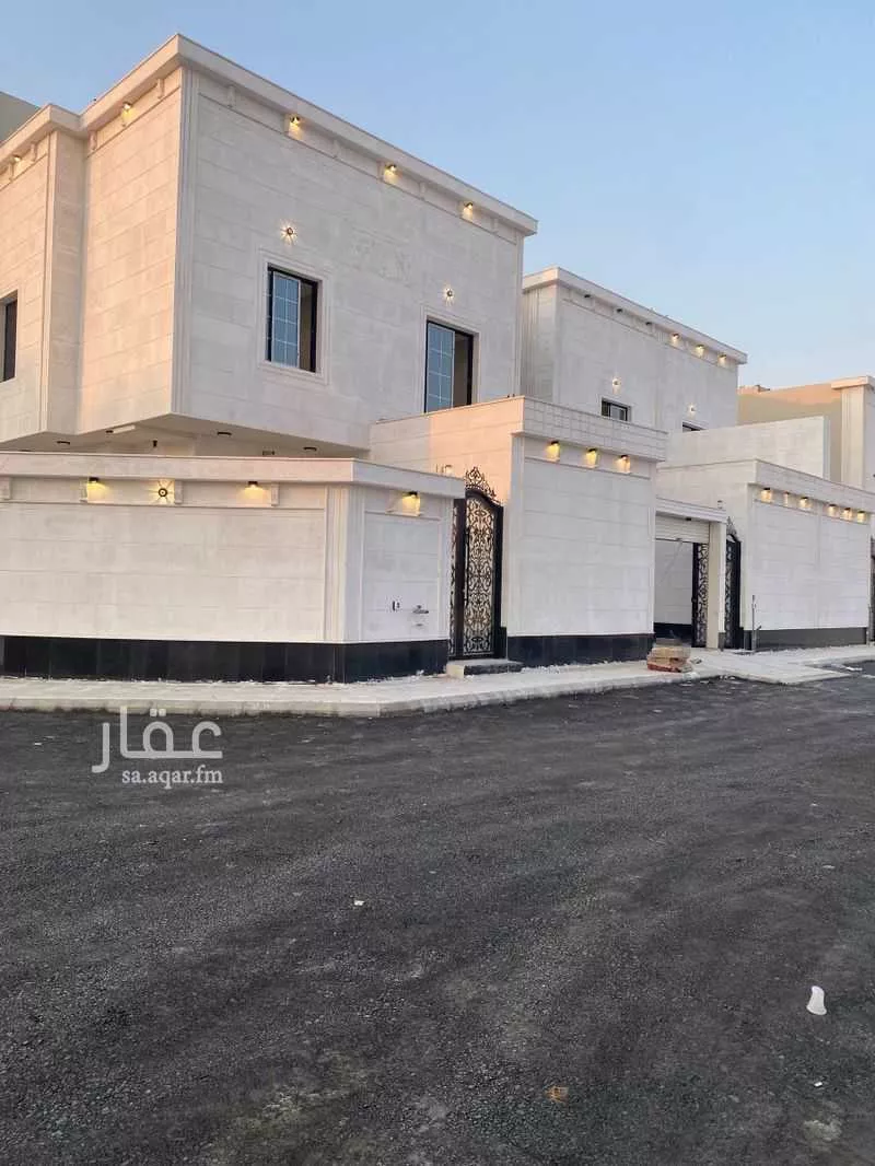 فيلا للبيع في شارع العزيزية 38, حي العزيزية, مدينة الجبيل, المنطقة الشرقية 1 صورة