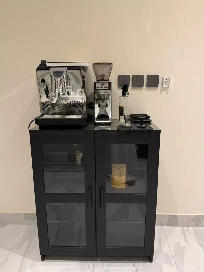 شقة للبيع في شارع محمد بن عبدالعزيز العجاجي, حي القيروان, مدينة الرياض, منطقة الرياض 1 صورة