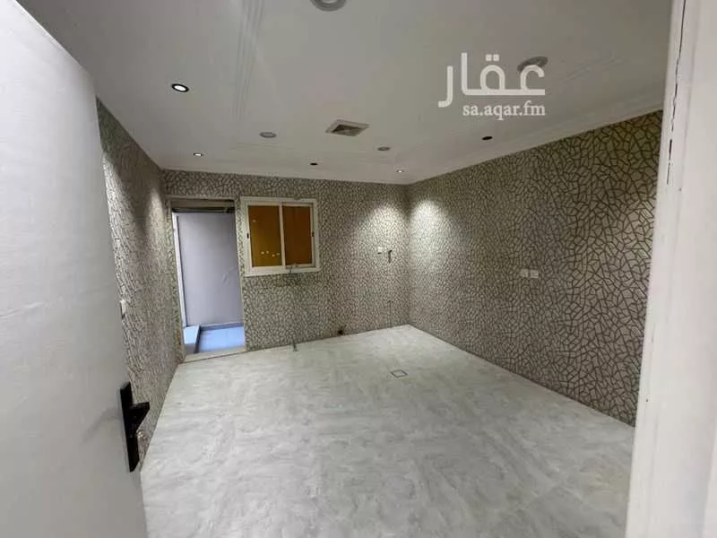 فيلا للبيع في شارع رقم 38, حي العزيزية, مدينة الرياض, منطقة الرياض 1 صورة