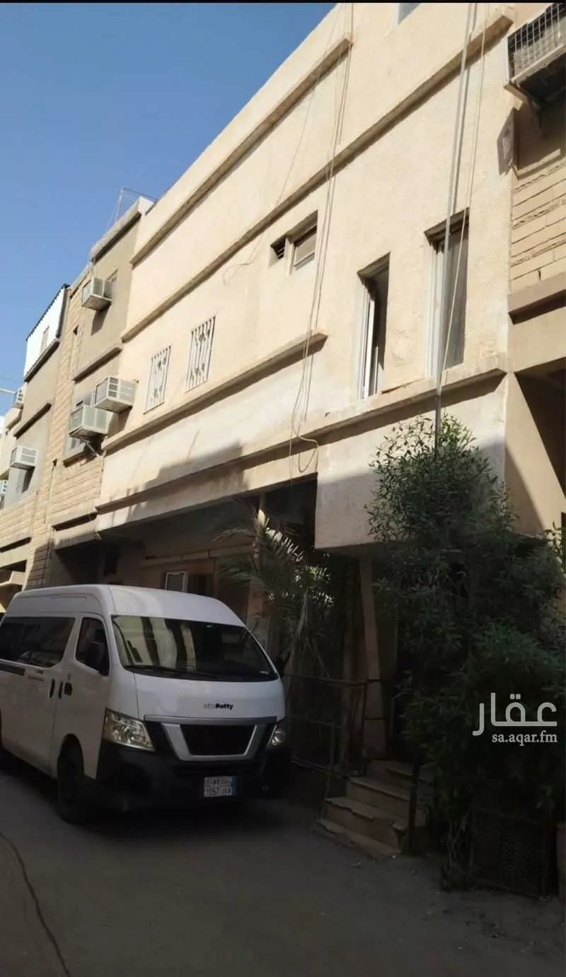 عمارة للبيع في شارع محمود النجاري, حي أم الحمام الشرقي, مدينة الرياض, منطقة الرياض 1 صورة