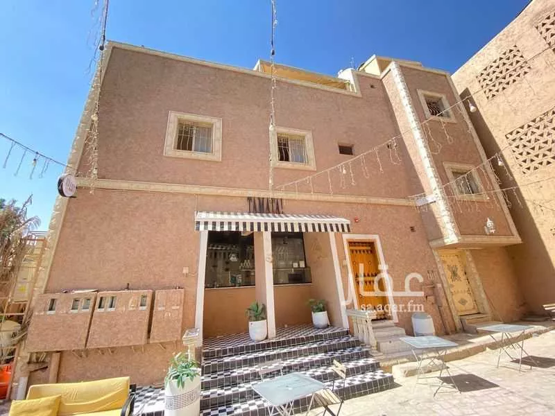 عمارة للبيع في شارع ابي حبيب الانصاري, حي الفيصلية, مدينة الدرعية, منطقة الرياض 1 صورة