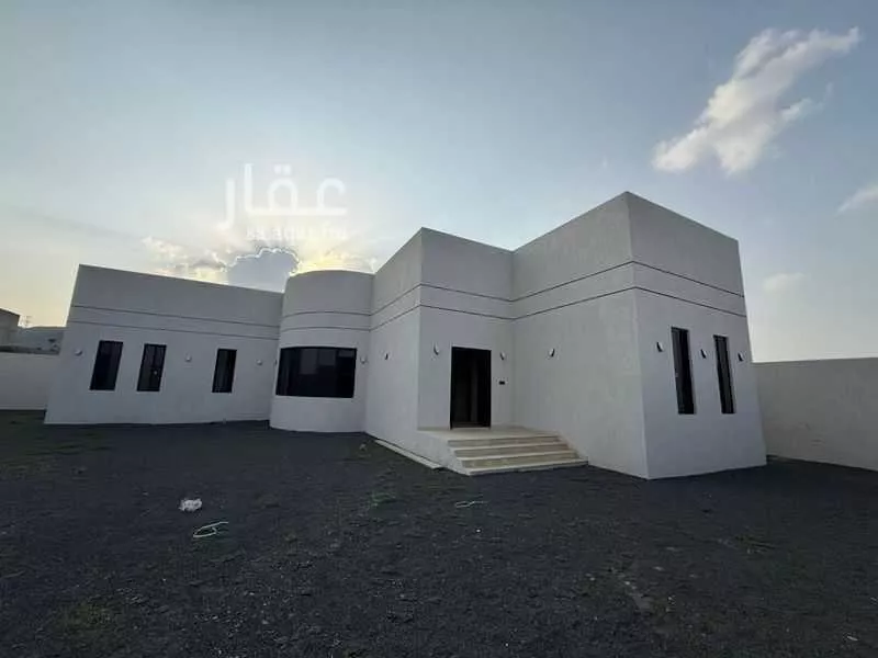 دور للبيع في شارع عبدالله ابن قتيبة, حي ابيار الماشي, مدينة المدينه المنوره, منطقة المدينة المنورة 1 صورة