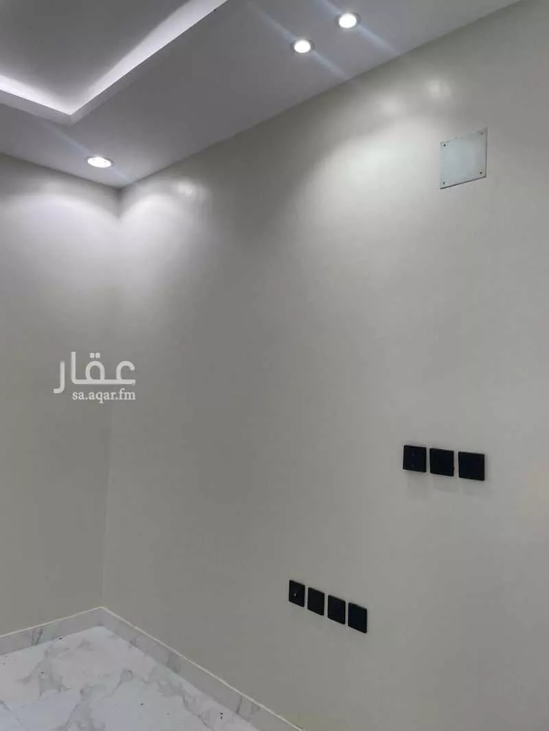 فيلا للبيع في شارع رقم 152, حي الجنادرية, مدينة الرياض, منطقة الرياض 1 صورة