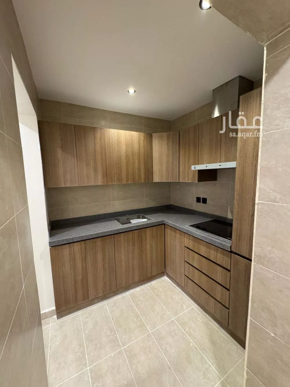 شقة للبيع في شارع خزام, حي الملك عبدالله, مدينة الرياض, منطقة الرياض 1 صورة