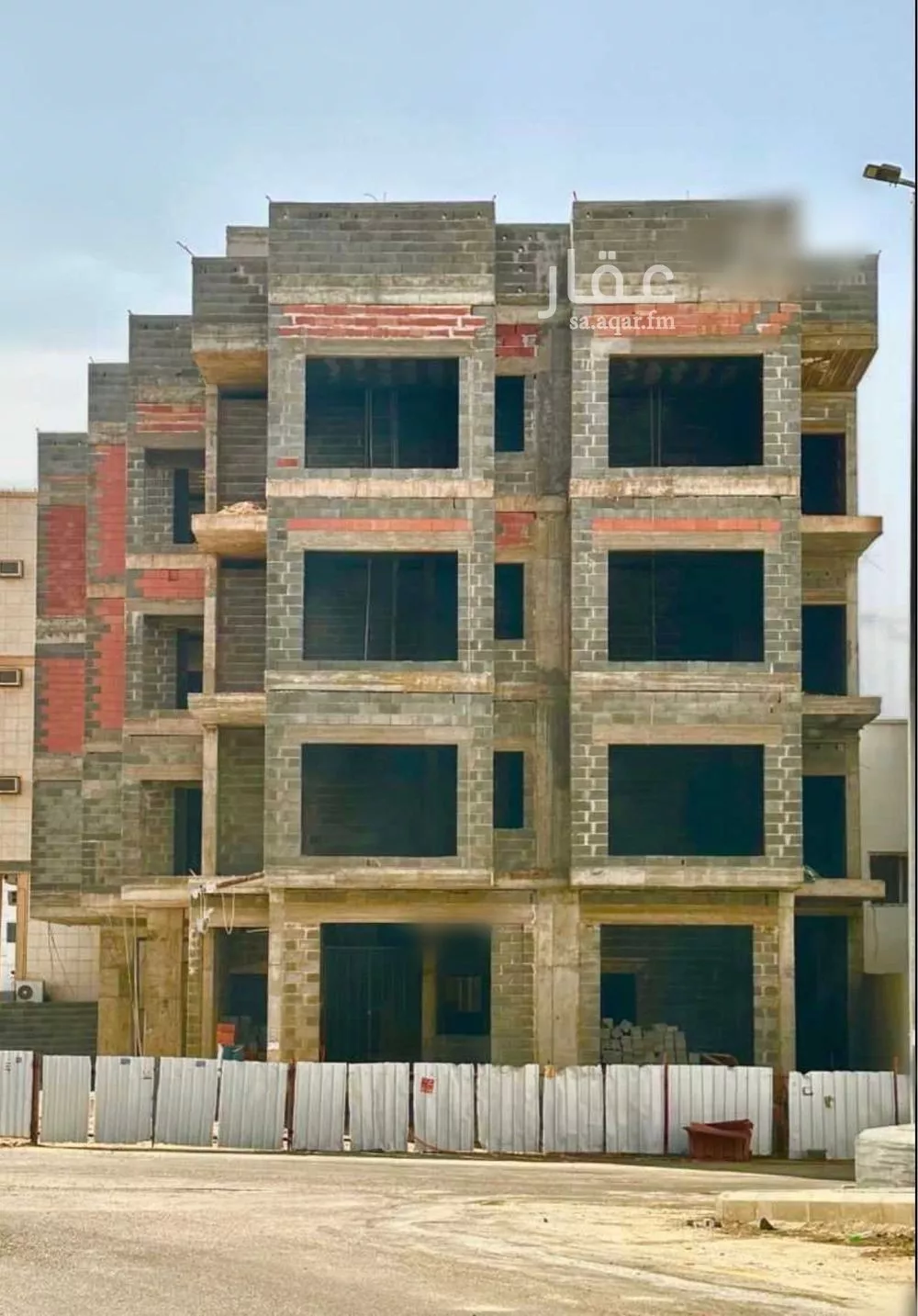 عمارة للبيع في حي الشرقية, مدينة ابها, منطقة عسير 1 صورة