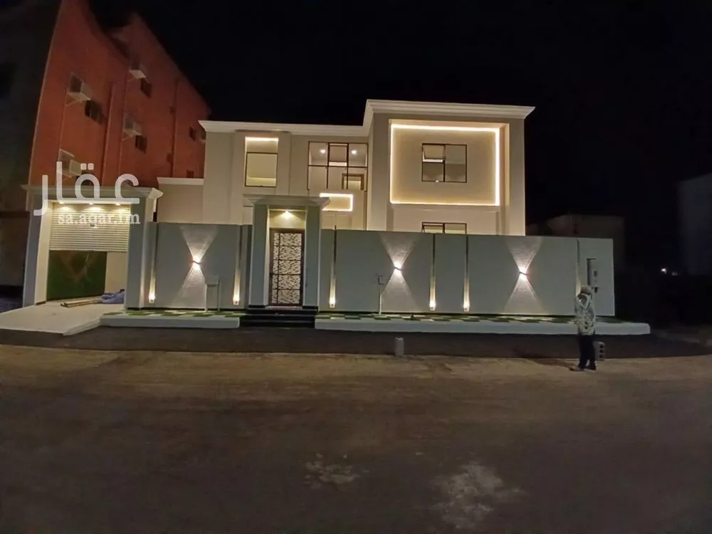 دور للبيع في شارع نصر الفاسي, حي السويس 1, مدينة جازان, منطقة جازان 1 صورة