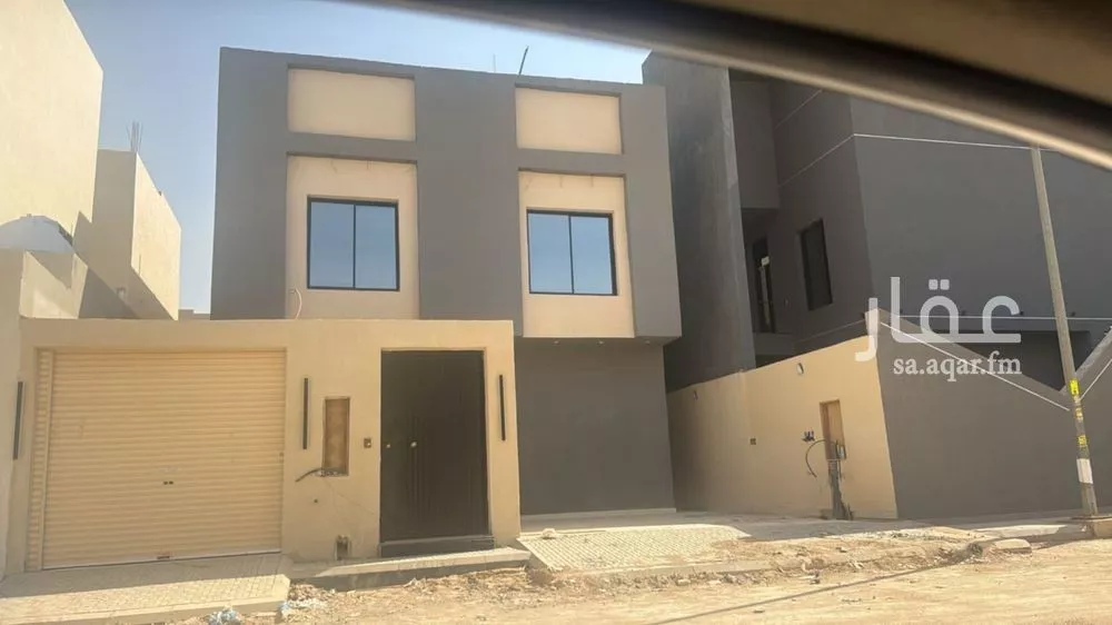 دور للبيع في شارع الكافور, حي عكاظ, مدينة الرياض, منطقة الرياض 1 صورة