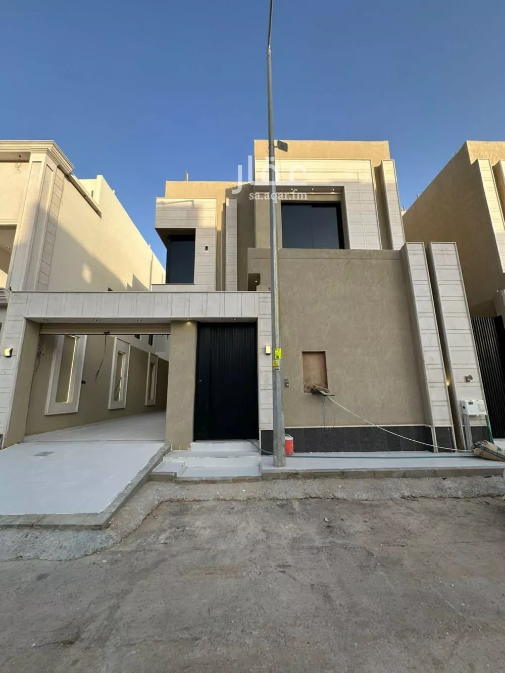 فيلا للبيع في شارع  عبدالله ابن سعود ابن عبدالعزيز, حي الجنادرية, مدينة الرياض, منطقة الرياض 1 صورة
