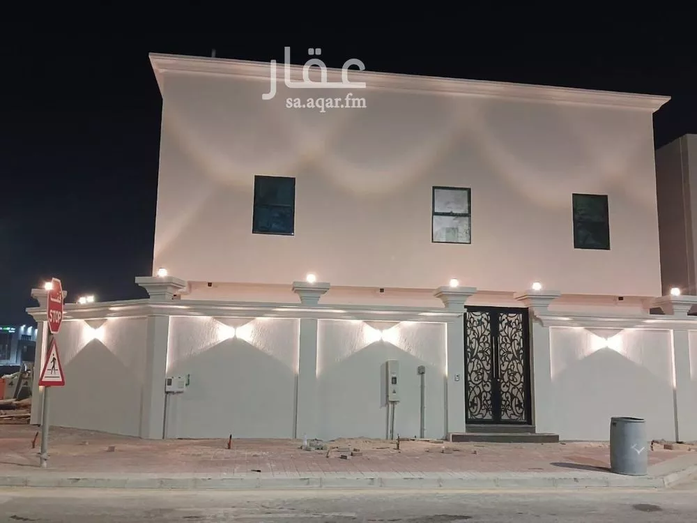 فيلا للبيع في شارع حسن الشريف, حي الحسام, مدينة الدمام, المنطقة الشرقية 1 صورة