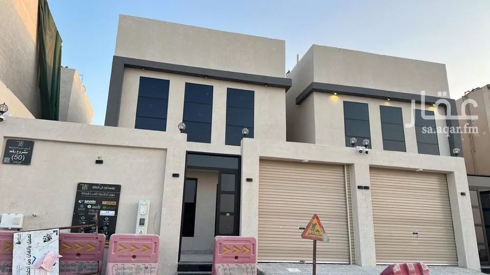 فيلا للبيع في حي ضاحية الملك فهد, مدينة الدمام, المنطقة الشرقية 1 صورة