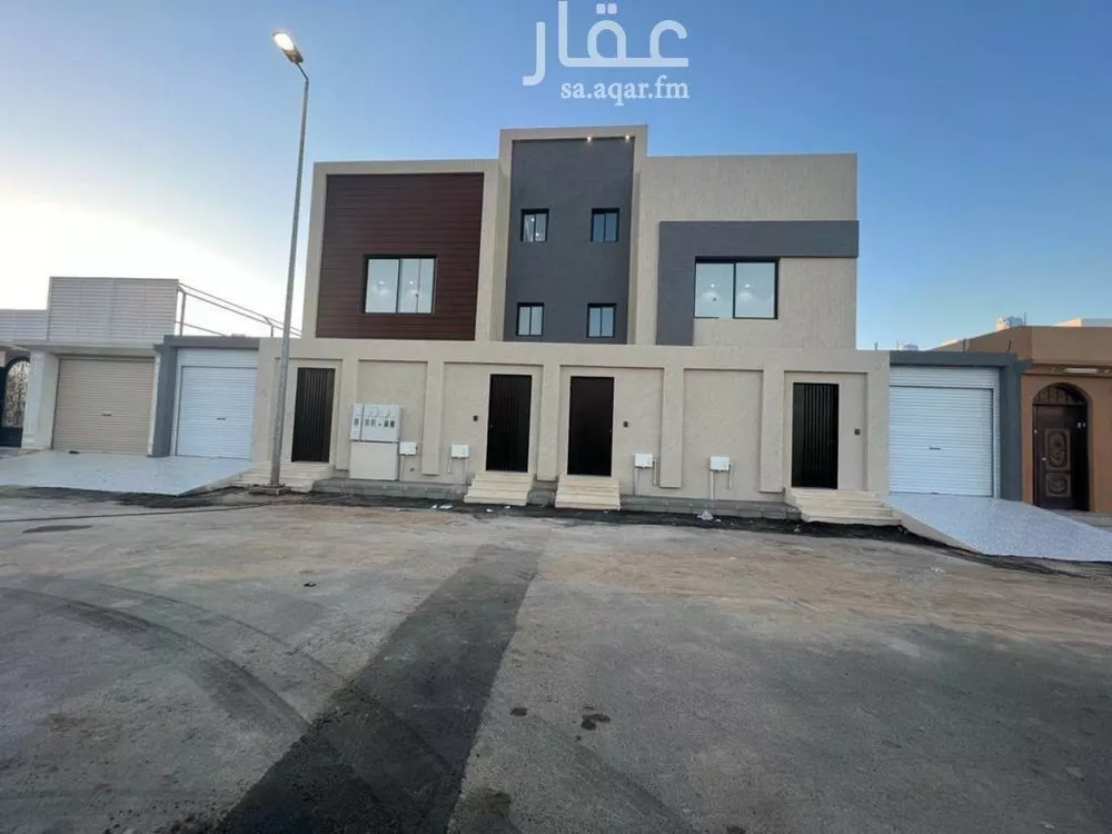فيلا للبيع في شارع 1626, حي الأخضر, مدينة تبوك, منطقة تبوك 1 صورة